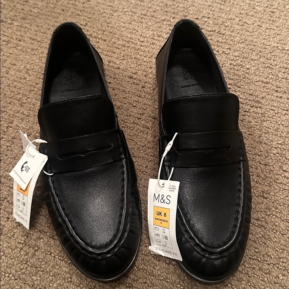 M&S Women’s Black Leather Loafer - Picture 4 of 7